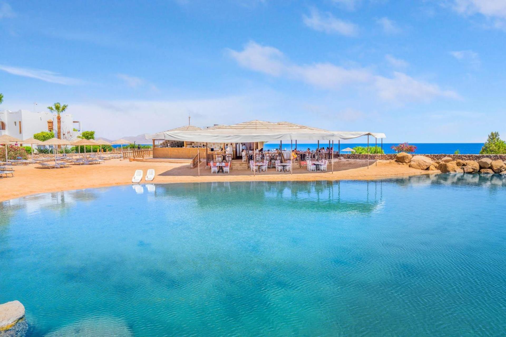 Domina Coral Bay Resort, Diving , Spa & Casino ชาร์มเอลชีค ภายนอก รูปภาพ The beach at the Dead Sea