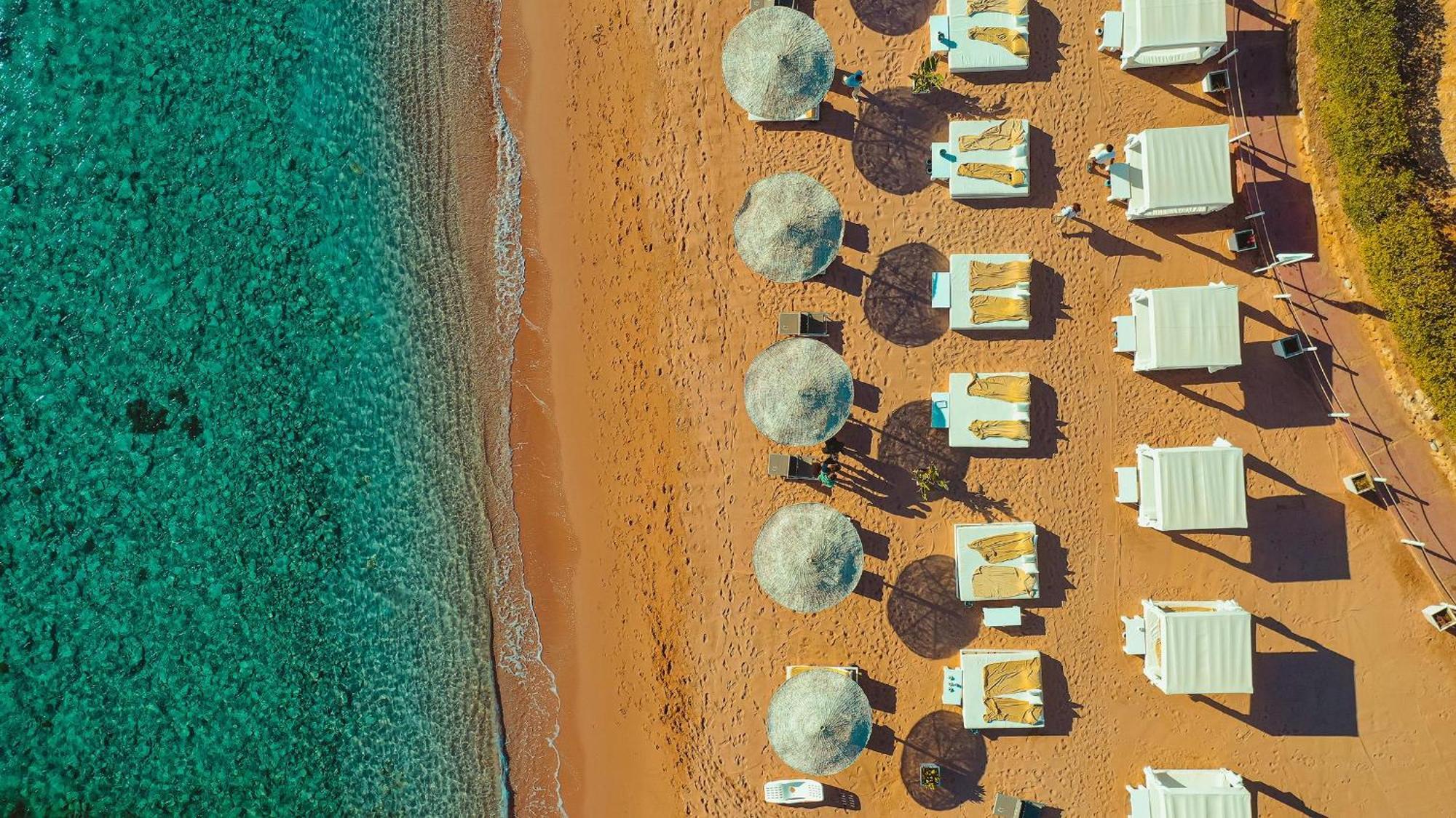 Domina Coral Bay Resort, Diving , Spa & Casino ชาร์มเอลชีค ภายนอก รูปภาพ Aerial view of the beach