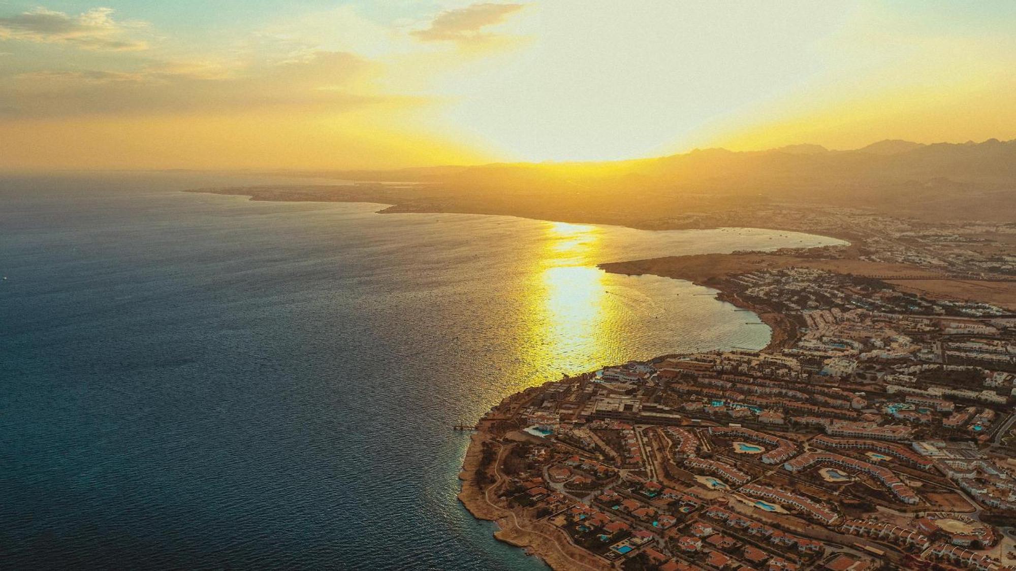 Domina Coral Bay Resort, Diving , Spa & Casino ชาร์มเอลชีค ภายนอก รูปภาพ Sunset over the Dead Sea