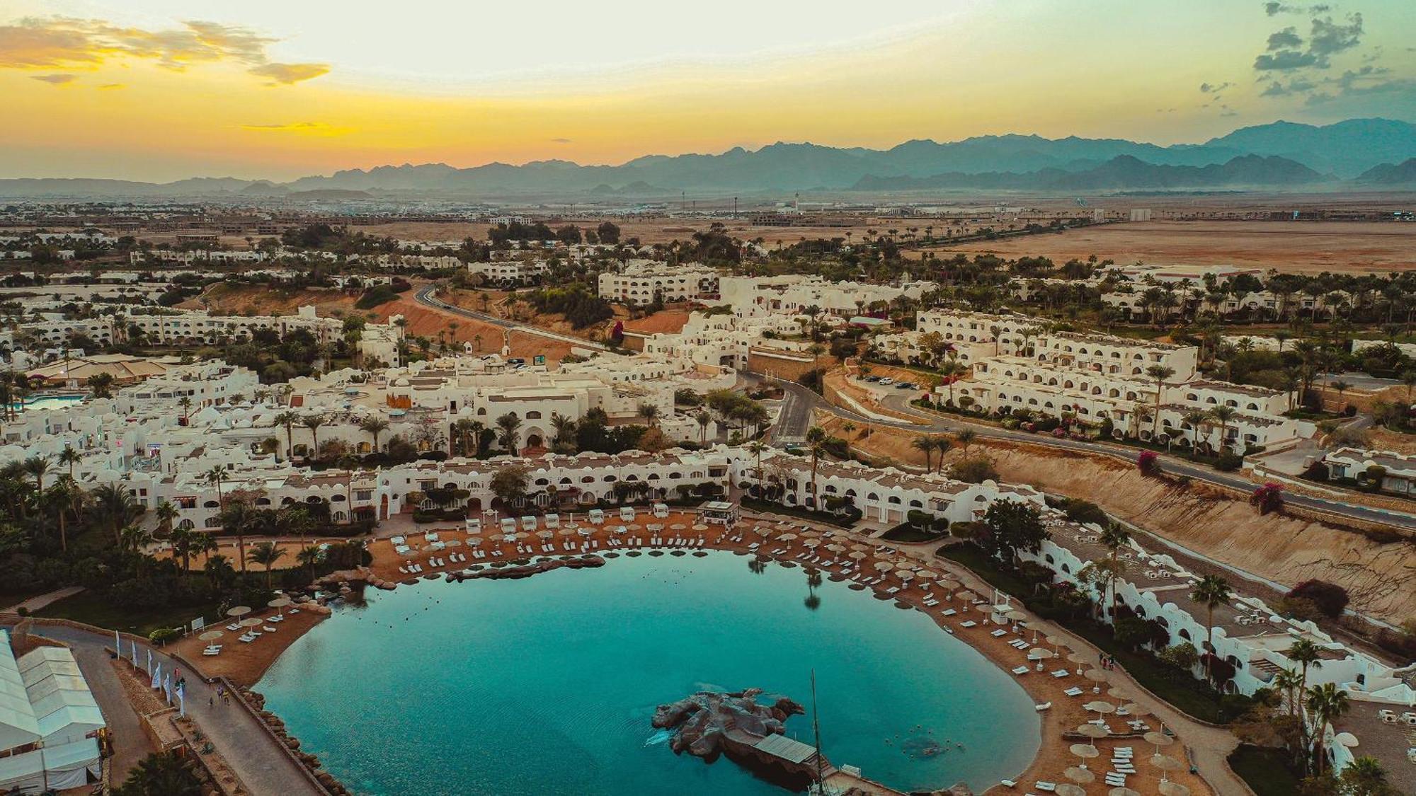 Domina Coral Bay Resort, Diving , Spa & Casino ชาร์มเอลชีค ภายนอก รูปภาพ Aerial view of El Alamein